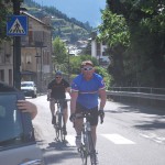 Blue and Colmer at the start of the Stelvio Pass