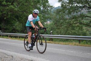 Coxy climbs towards Pouca da Aguier