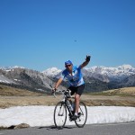 Johnno salutes the top Col d’Izord
