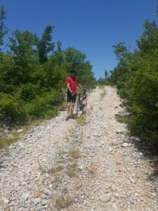 Roly on the dirt track to Dubrovnik