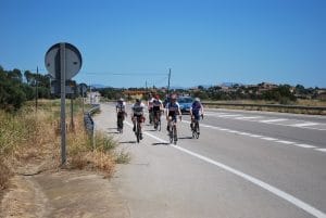 The peleton heads to Viladamat